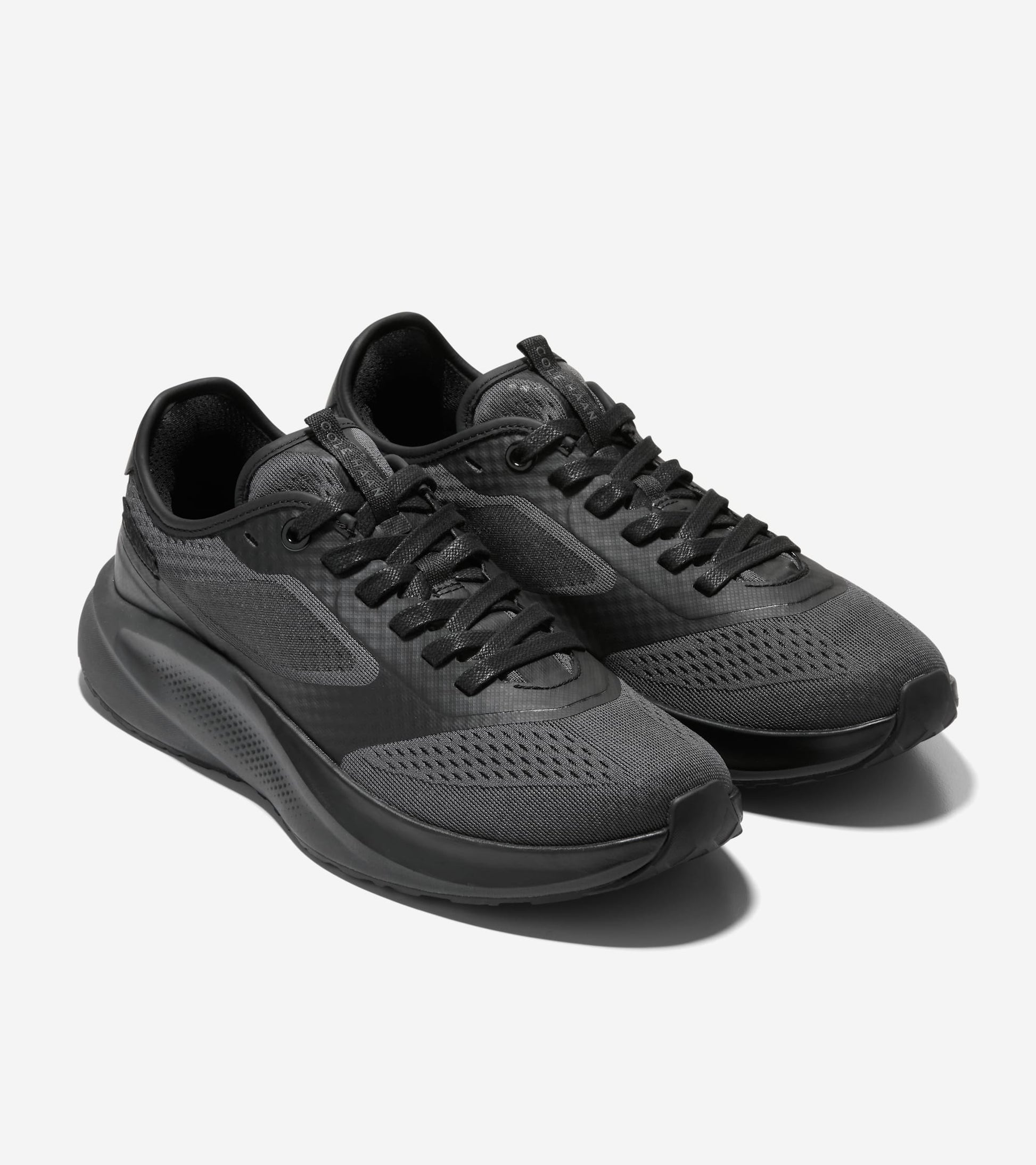 Men's GrandPrø All-Day City Running Shoe-Black-Gray Pinstripe