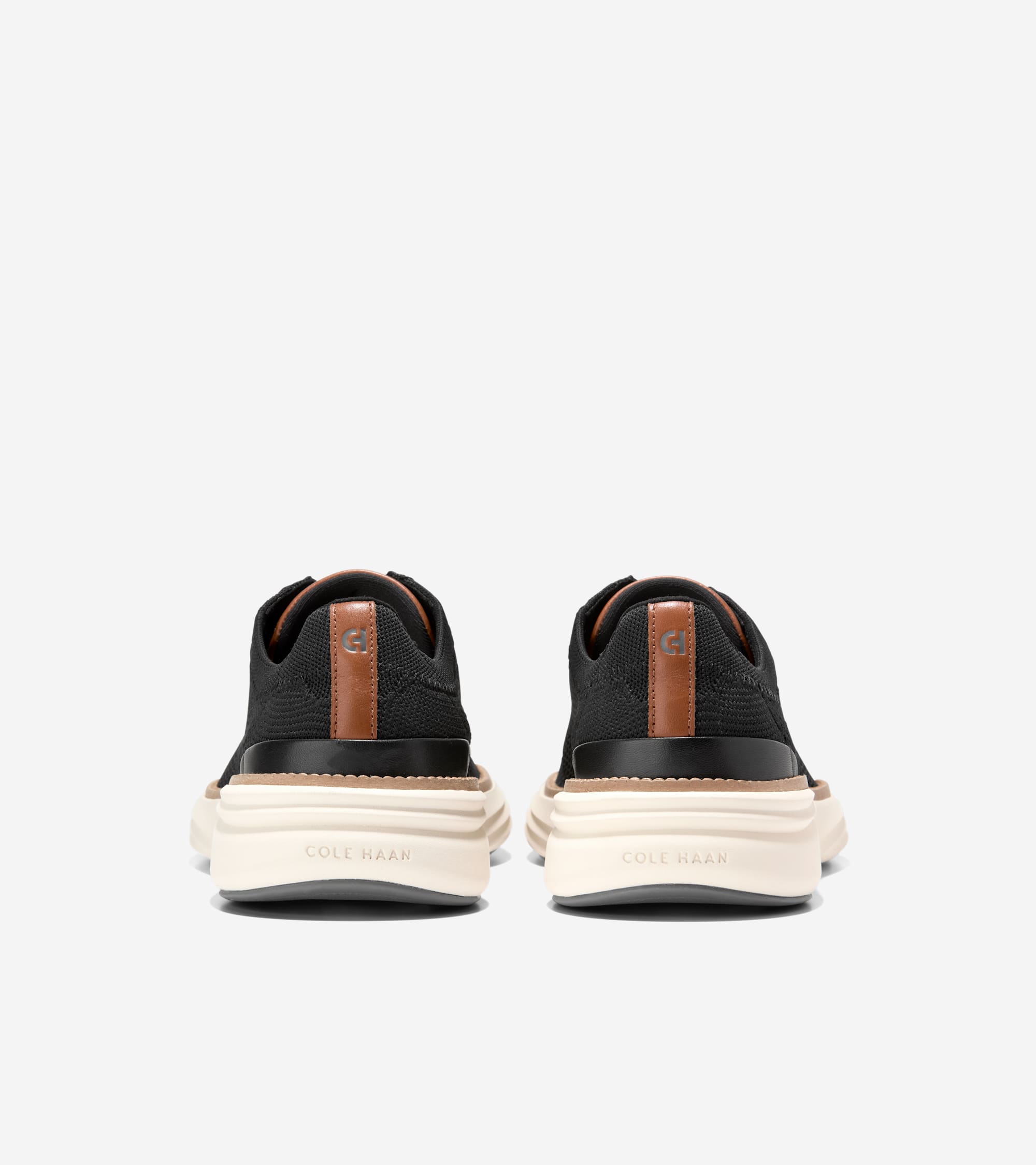 Men's ØriginalGrand Horizon Stitchlite™ Wingtip Oxfords in Black