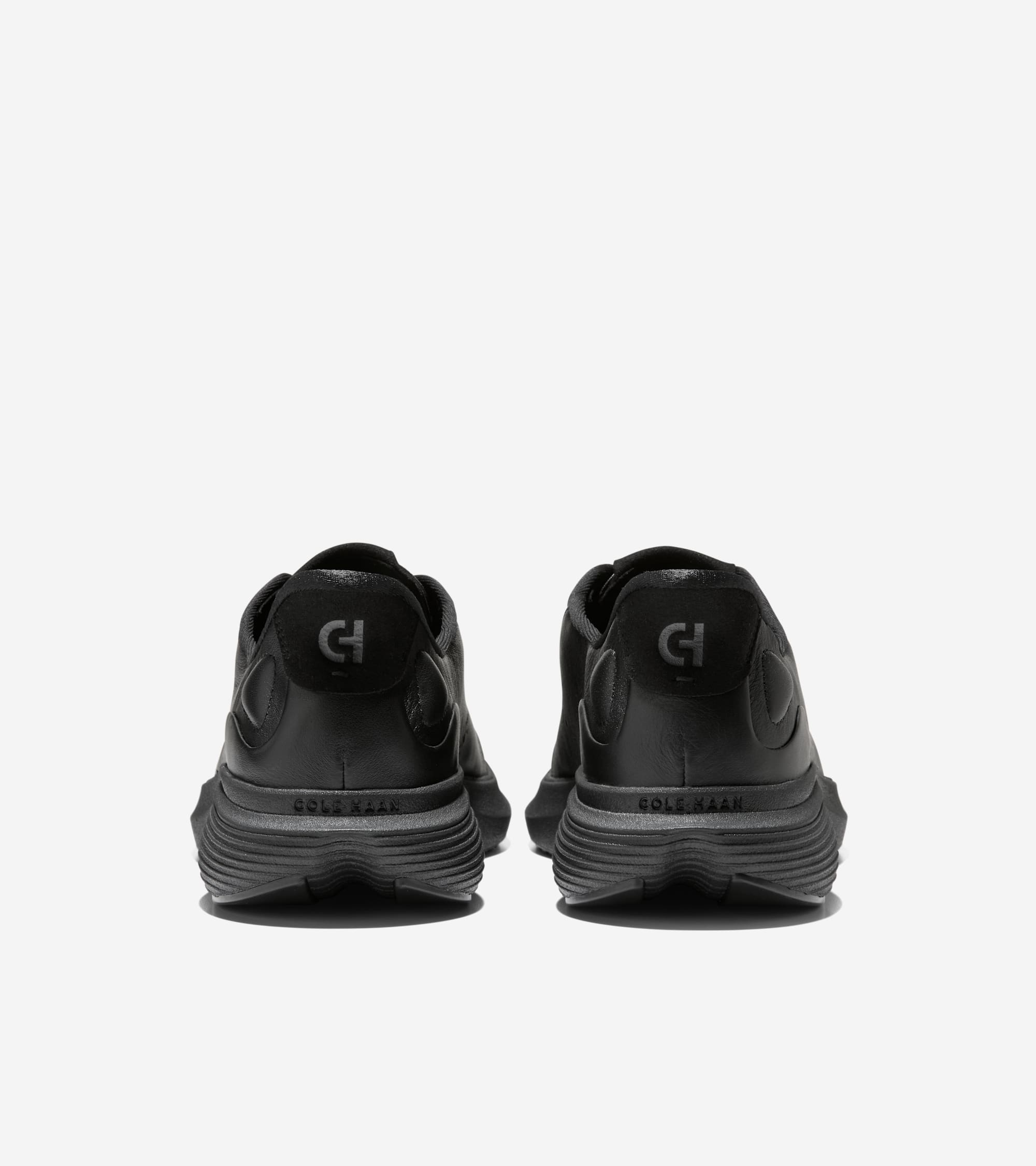 クロネコ Men's ØriginalGrand Neoarc Quick-On Wingtip Oxfords in Black