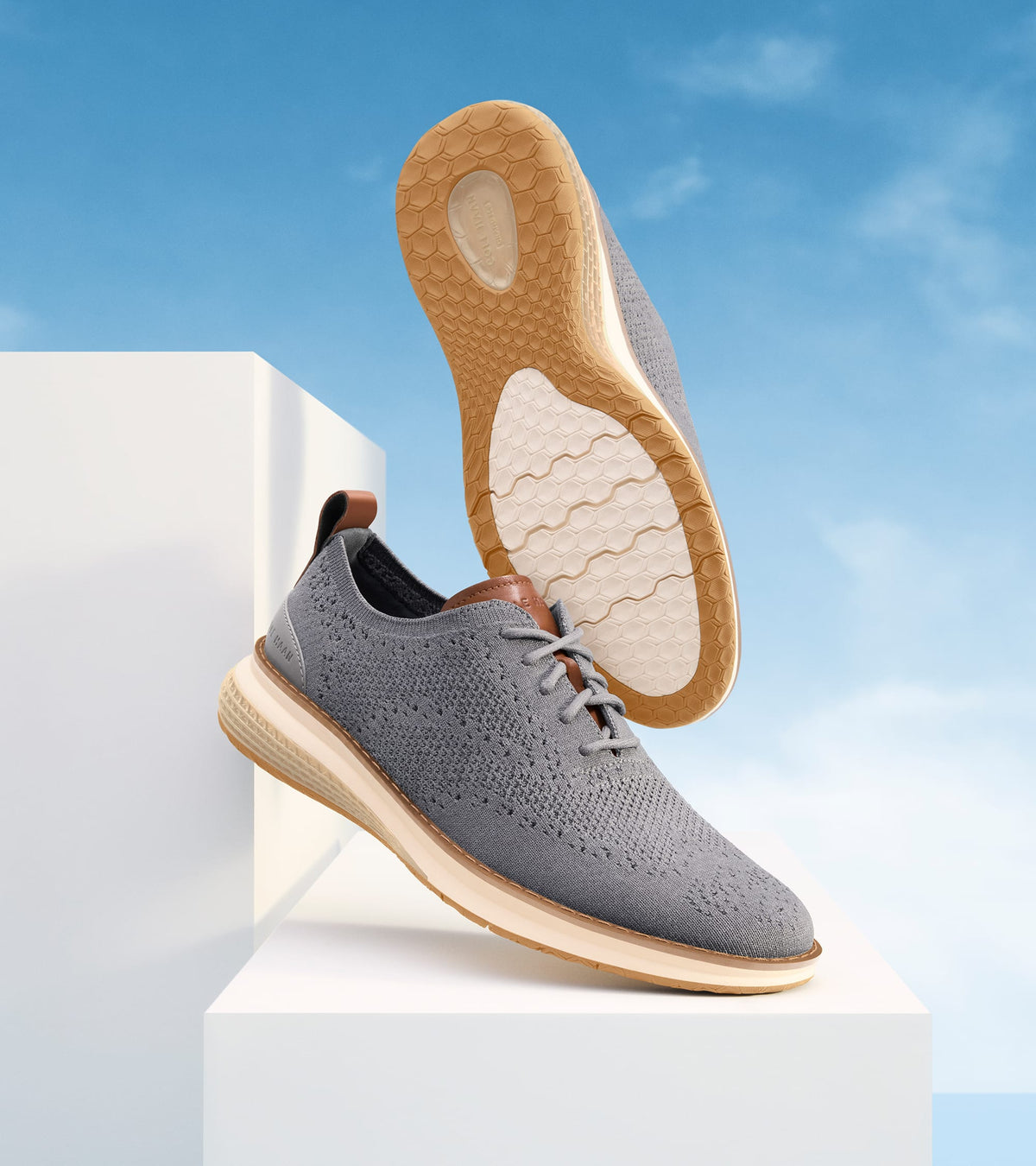 Men\'s ØriginalGrand Energyweave Stitchlite™ Wingtip Oxfords Meet the ØriginalGrand Energyweave Stitchlite™ Wingtip  main image 3