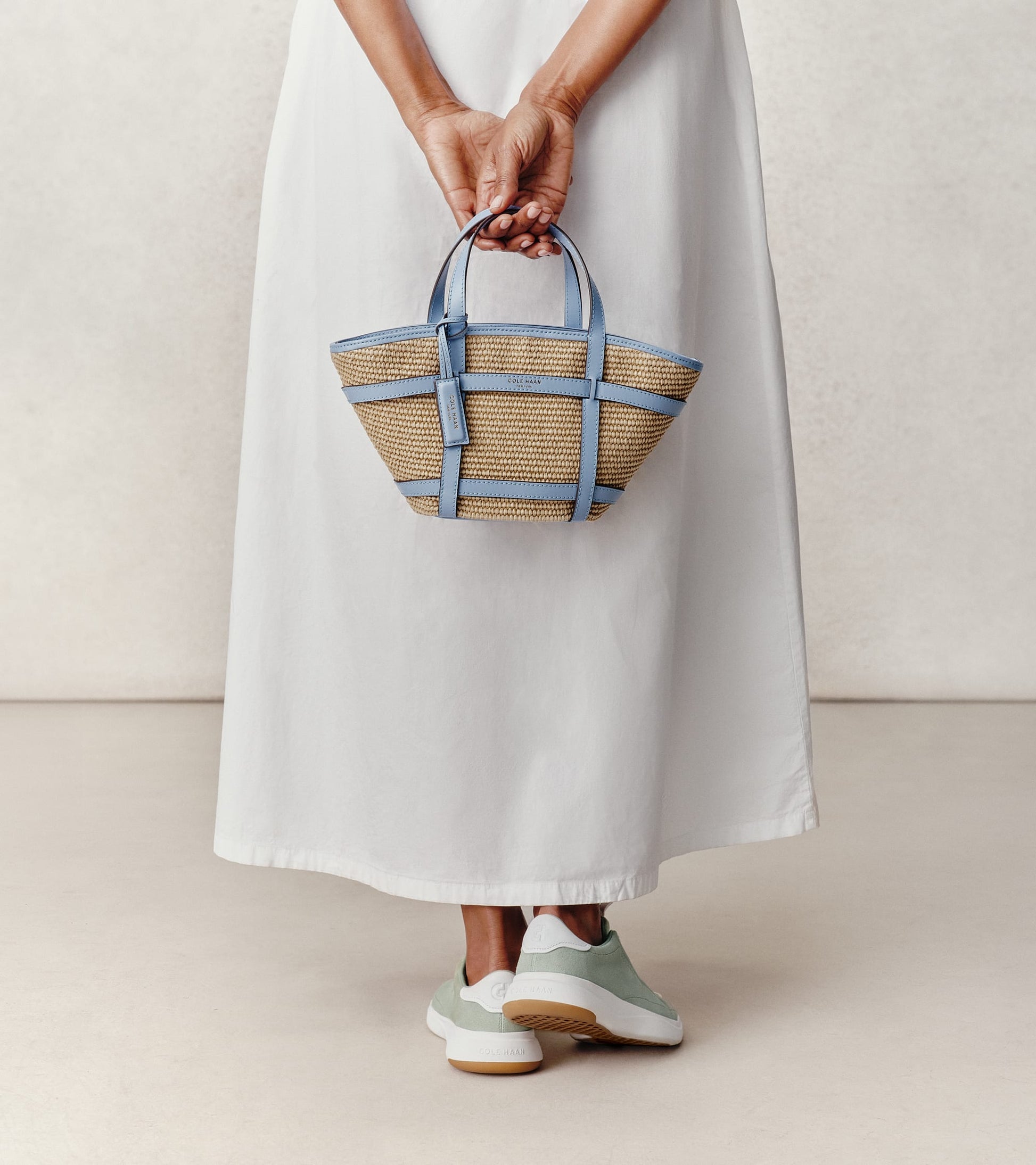 Women's Key West Tote Crossbody Bag-Natural Raffia-Hydrangea