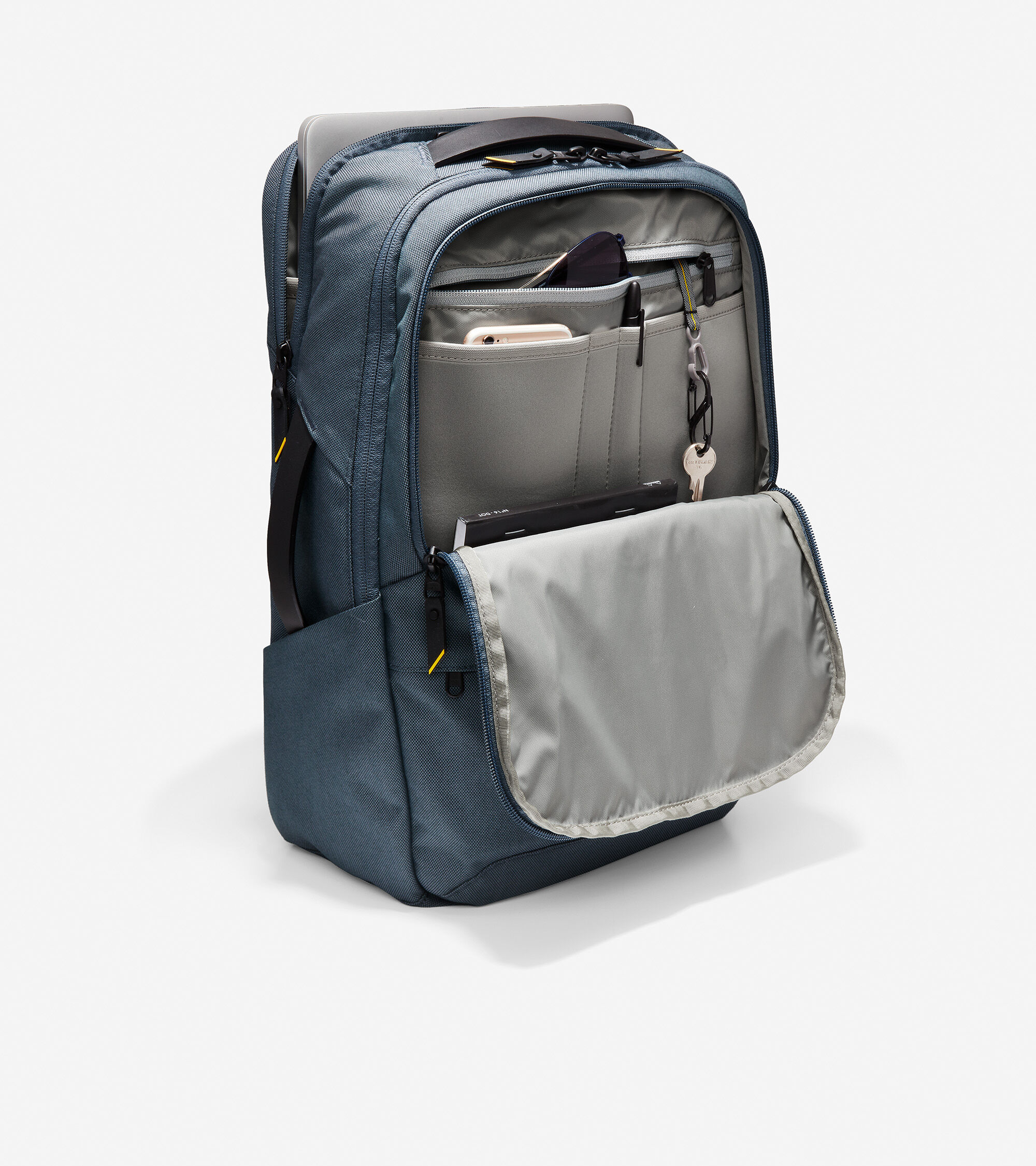 Zerøgrand city backpack store